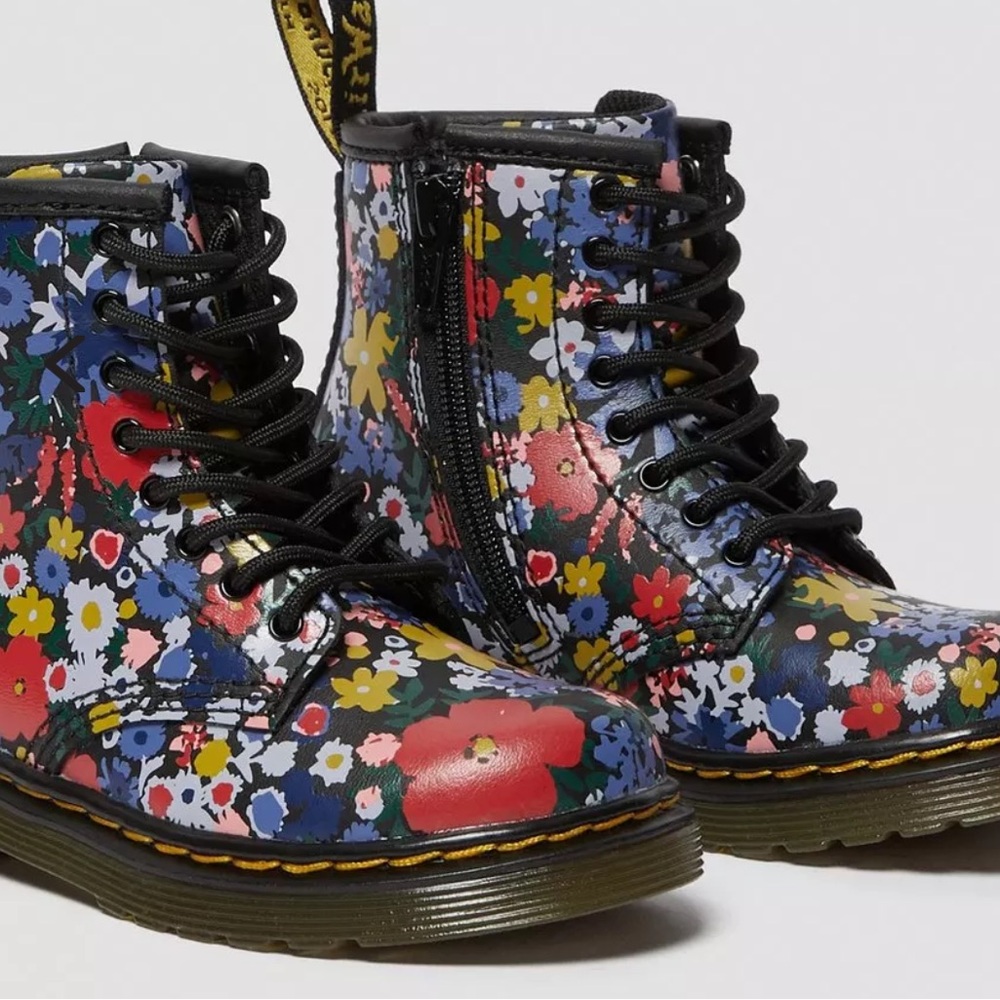 Dr Martens Kids 1460 Floral Print Leather Lace up Boots